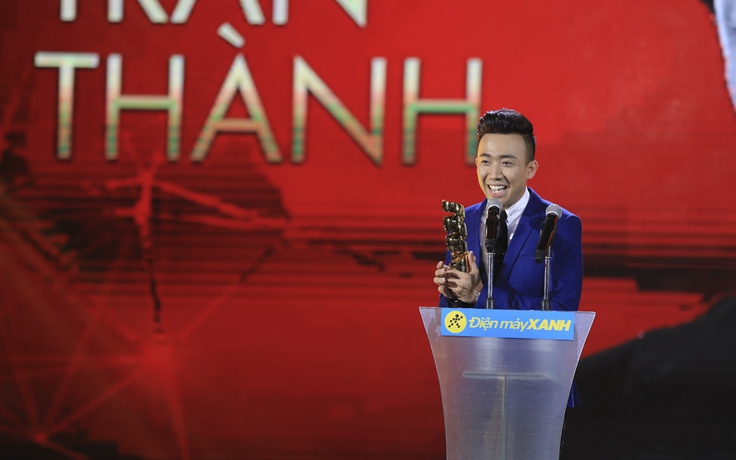 Trấn Thành giành 'cú đúp' tại lễ trao giải HTV Awards 2016