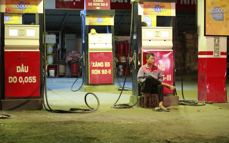 Nhiều cây xăng ở Hà Nội đồng loạt thông báo ‘hết xăng’ trước kỳ điều hành giá