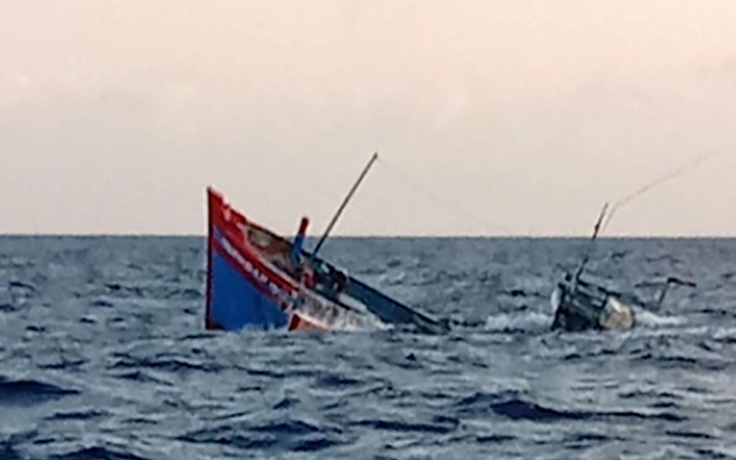 5 tàu Indonesia và Việt Nam đang tìm kiếm 4 ngư dân mất tích