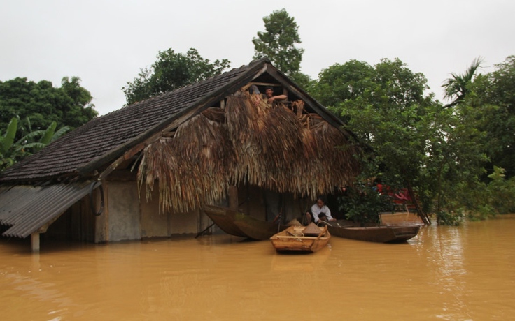 21 người chết và 8 người bị thương do mưa lũ ở miền Trung