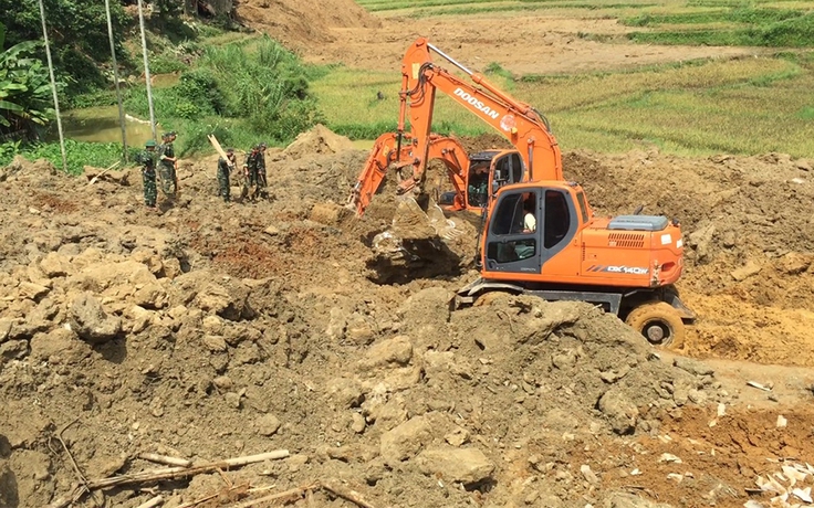 Đã tìm đủ 18 thi thể trong vụ sạt lở núi ở Tân Lạc