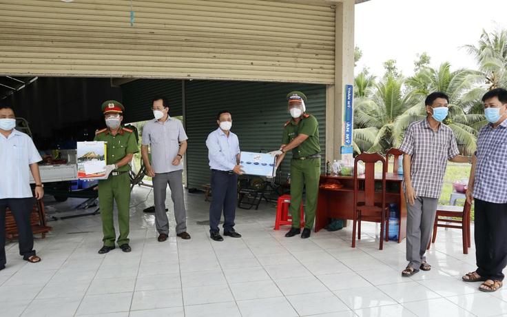 Trở lại trạng thái bình thường mới, Sóc Trăng siết chặt người địa phương khác vào tỉnh