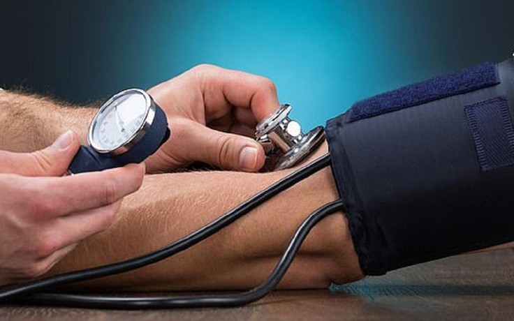 Ngày mới với tin tức sức khỏe: Đau cấp tính hay mạn tính làm cao huyết áp?