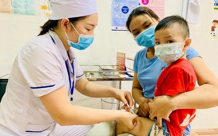 Hà Nội tiêm miễn phí vắc xin bại liệt IPV mũi 2 cho trẻ dưới 1 tuổi