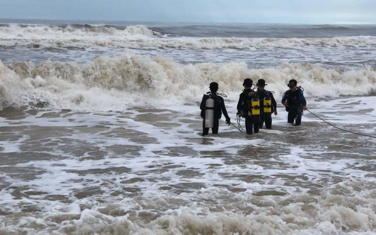 Quảng Trị: Tìm thấy thi thể nam sinh cách nơi mất tích trên biển 10 km