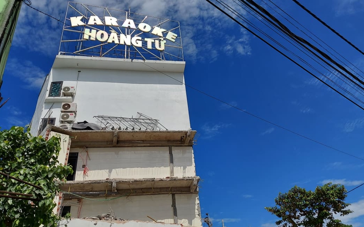 Quảng Trị: Buộc quán karaoke Hoàng Tử đập bỏ phần xây ‘lố’ 58 m2