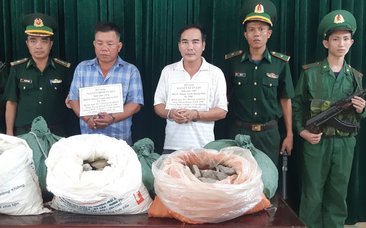 Bắt 2 nghi phạm vận chuyển hơn 124 kg thuốc nổ từ Hà Tĩnh vào Quảng Bình