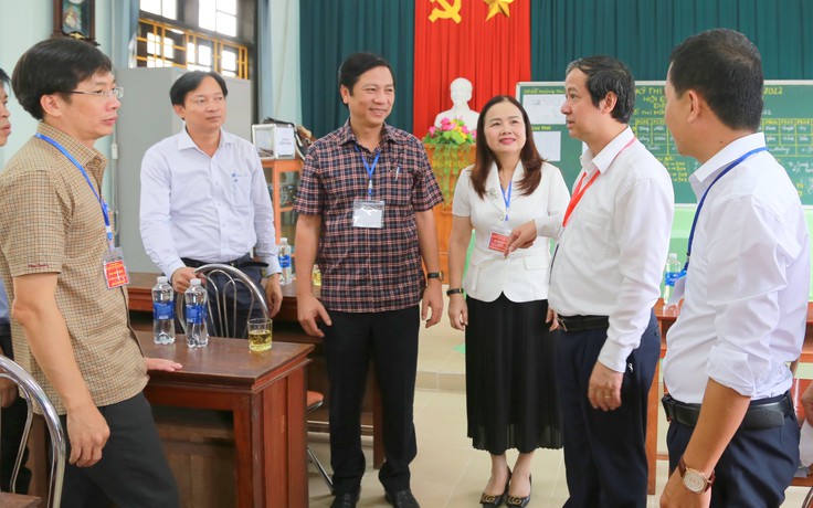 Bộ trưởng Nguyễn Kim Sơn nhắn nhủ cán bộ coi thi thực hiện đúng quy chế