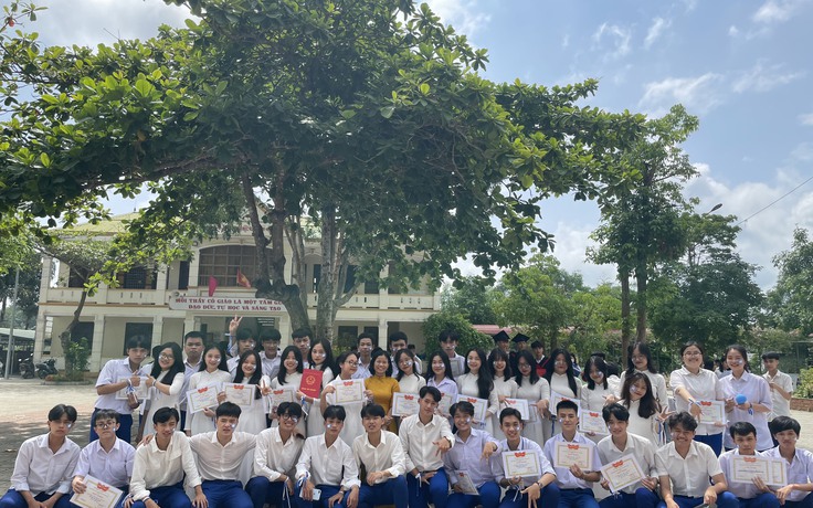 Nhiều lớp học ở Quảng Trị có tỷ lệ đậu đại học 100% Nhiều lớp học ở Quảng Trị có tỷ lệ đậu đại học 100%