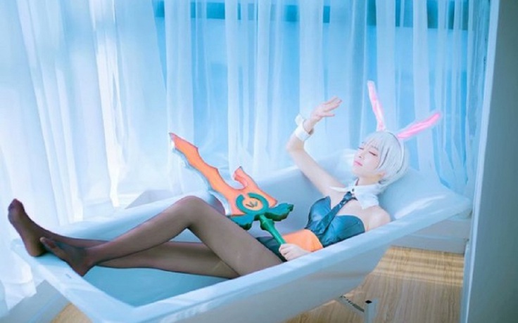 Cosplay Riven Thỏ Ngọc gợi cảm không thể cưỡng lại