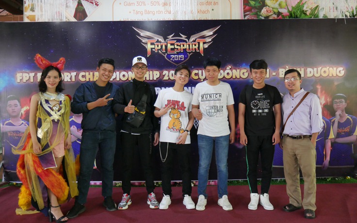 FPT eSport Championship 2019: Amico eSport và SG Shark xứng đáng vô địch