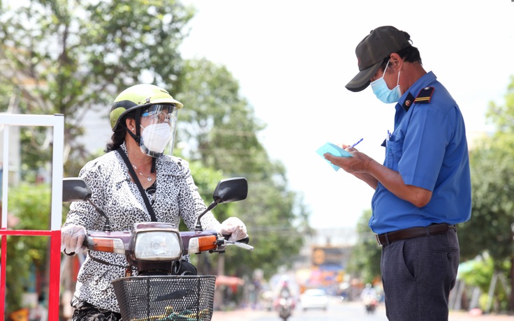 Tây Ninh phòng chống Covid-19: Siết hoạt động kinh doanh, dân vùng đỏ, cam đi chợ ngày chẵn, lẻ