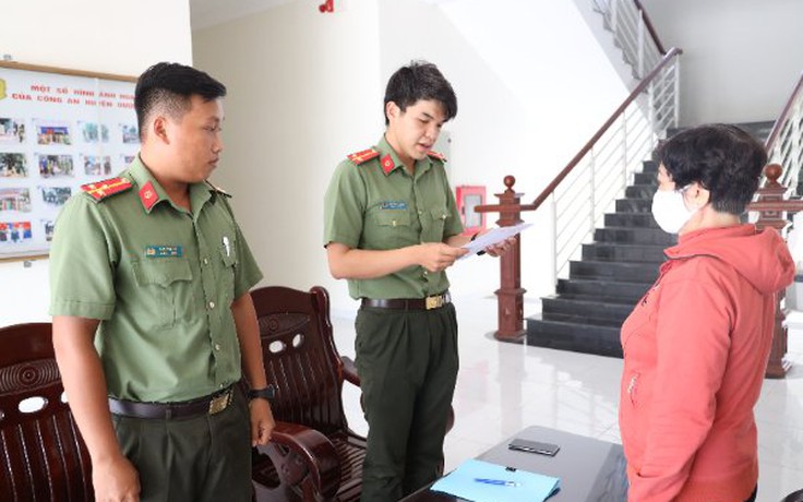 Tây Ninh: Xử phạt người phụ nữ bình luận xuyên tạc, xúc phạm chính quyền