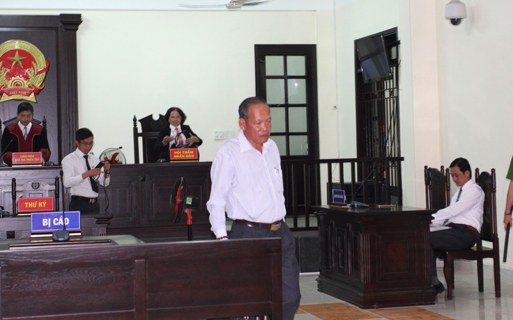 Nguyên Giám đốc Sở NN-PTNT Bến Tre nhận 3 năm tù treo
