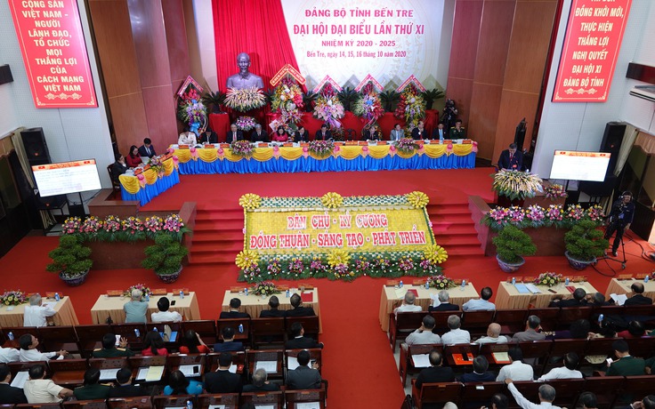Phó thủ tướng thường trực Trương Hòa Bình tham dự Đại hội Đảng bộ tỉnh Bến Tre