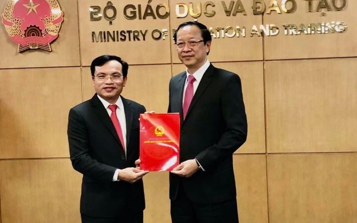 Bộ trưởng Nguyễn Kim Sơn bổ nhiệm, luân chuyển nhiều lãnh đạo vụ, cục Bộ GD-ĐT