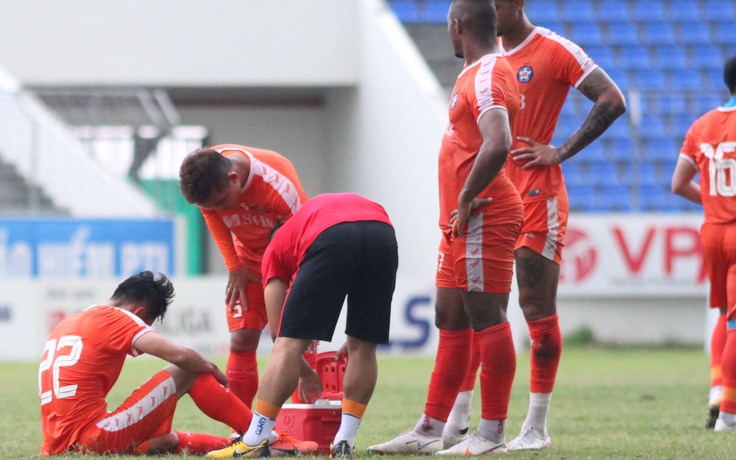 Thua Quảng Nam 0-2, CLB Đà Nẵng thiệt quân trước khi V-League trở lại