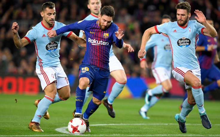 Messi chấp nhận giảm 50% lương để ở lại Barcelona