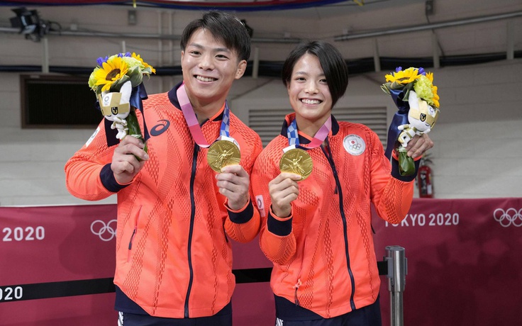 Hai anh em ruột gây sốt ở Nhật Bản với 2 HCV Olympic