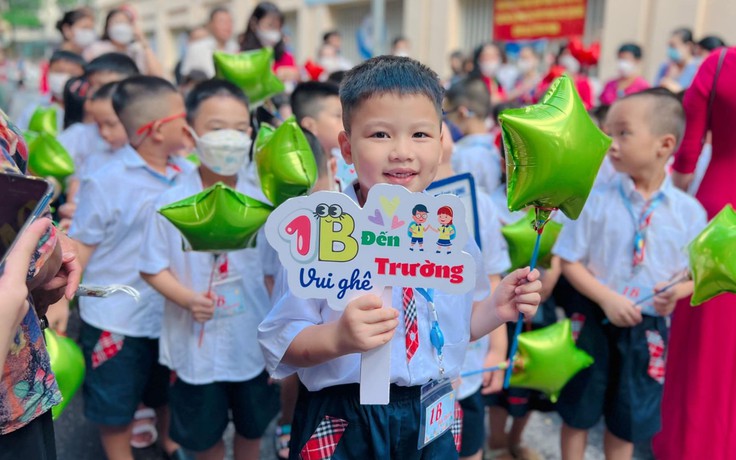 Không bắt học sinh mua đồng phục mới, xe đưa đón phải tuyệt đối an toàn
