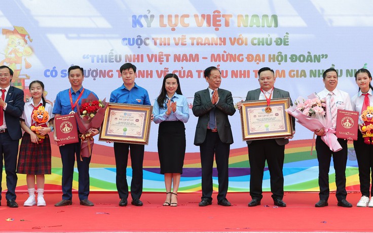 Cuộc thi vẽ tranh về Đại hội Đoàn xác lập Kỷ lục Việt Nam