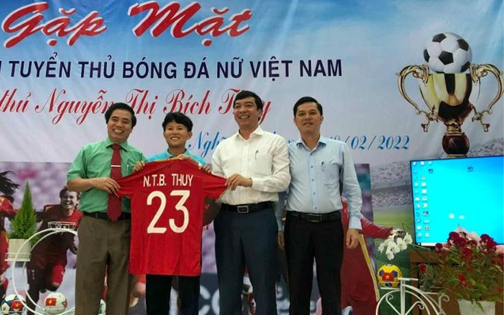 Nữ tuyển thủ Nguyễn Thị Bích Thùy được vinh danh tại quê nhà
