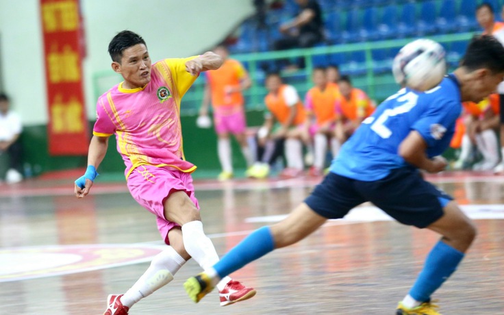 Đương kim vô địch futsal thắng lớn, gay cấn vé vào bán kết Cúp quốc gia