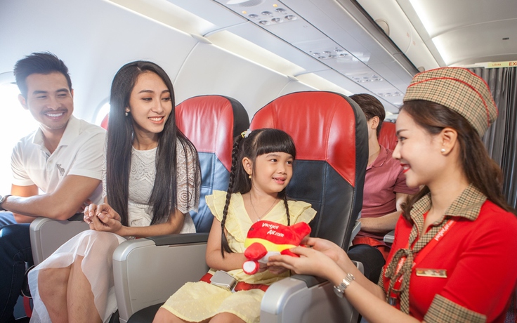 Vietjet tung 800.000 vé, hành khách hào hứng nhận giải tuần ‘Free summer - Fly for free’