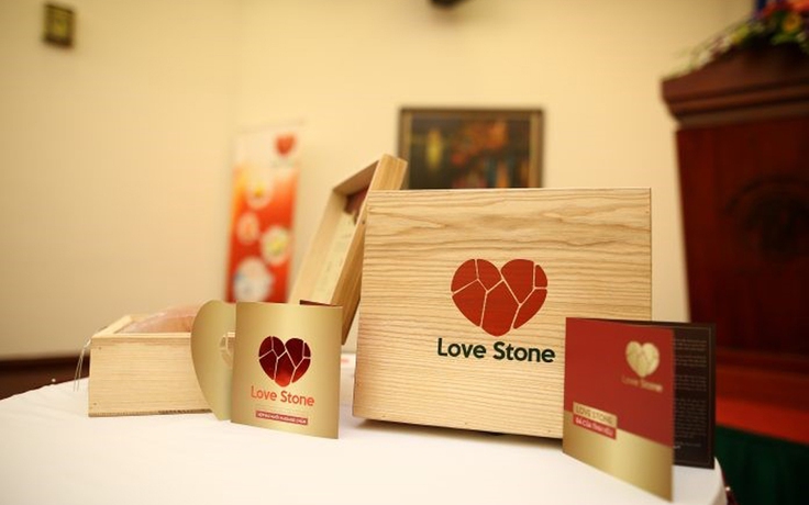 Quà tặng ý nghĩa cho mẹ, vợ ngày 20.10 mang tên ‘Hộp đá muối Love Stone’