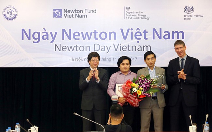 ĐH Duy Tân và Queen’s Belfast nhận giải 'Newton Prize 2017', trị giá 200000 bảng Anh