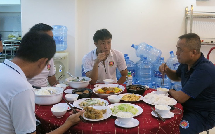 NutiFood tập huấn kiến thức dinh dưỡng cho CLB bóng đá Sài Gòn