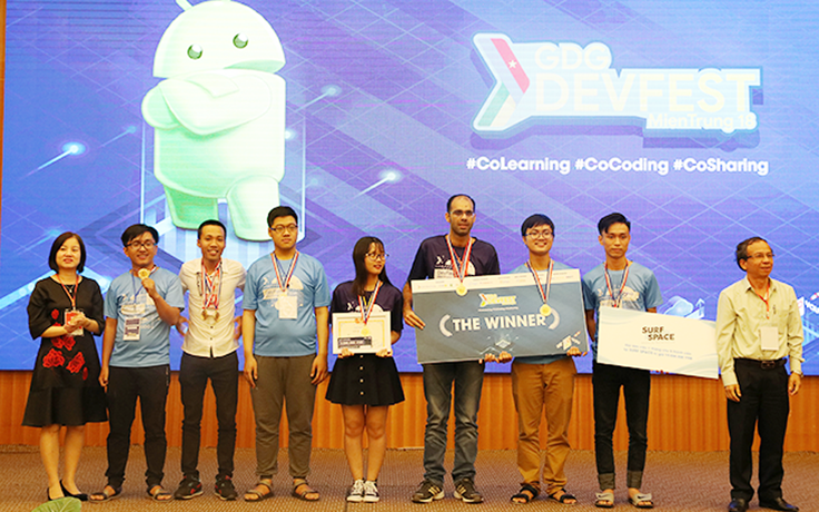 Sinh viên Duy Tân vô địch Cuộc thi GDG Devfest 2018