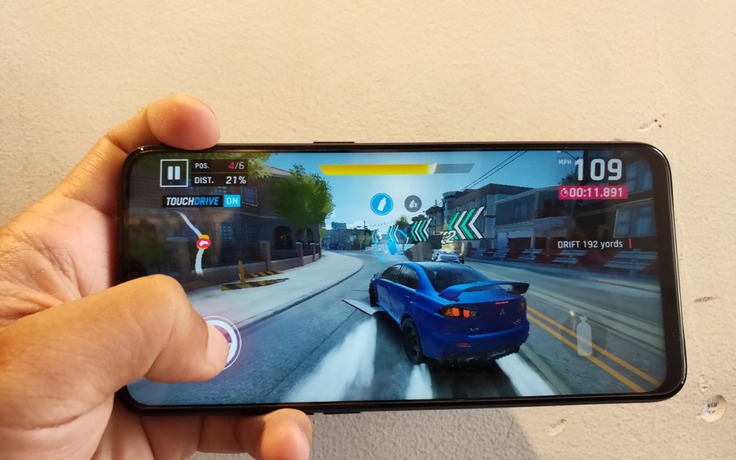 Realme 2 Pro phiên bản 8GB RAM: Mạnh mẽ chiến đủ mọi tựa game