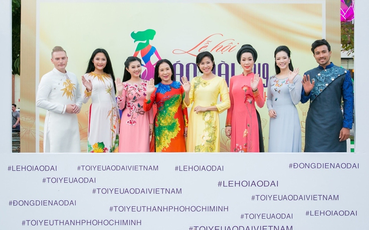 Doanh nhân Nguyễn Thị Trang Phương hội ngộ H’Hen Niê tại Lễ hội áo dài