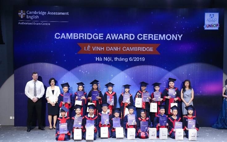 Vinh danh học viên đạt chứng chỉ Cambridge Apollo English khẳng định chất lượng đào tạo