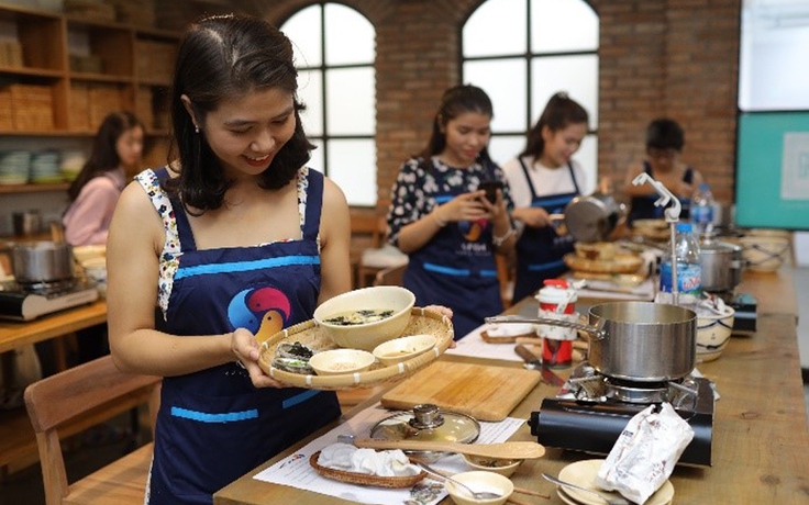 Lớp nấu ăn K-Seafood đang được nhiều quan tâm