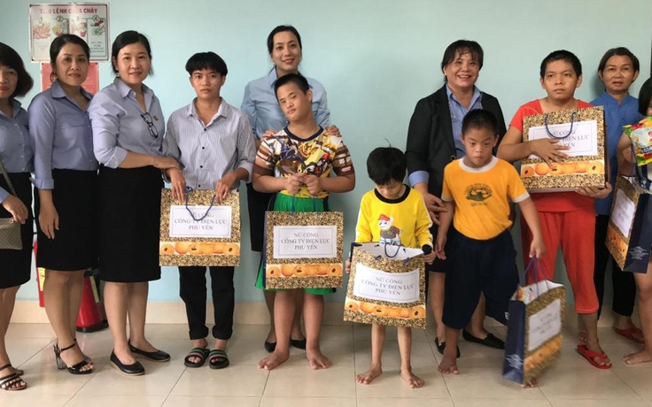 Nữ công PC Phú Yên hướng về trẻ em
