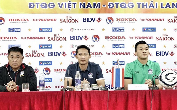 Thái Lan liên tục mời gọi tuyển Việt Nam chơi đôi công