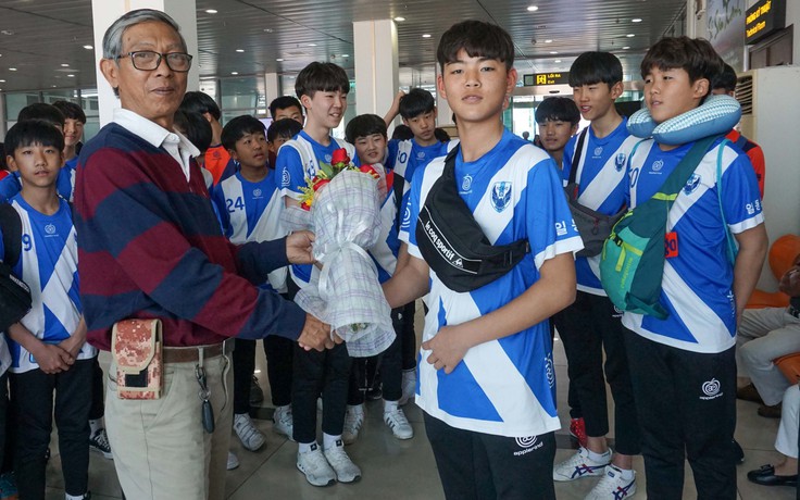 U.15 FC Uijeongbu xông đất HAGL