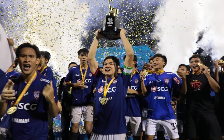 Thái Lan làm cách mạng bóng đá trẻ với gần 500 đội như thế nào?