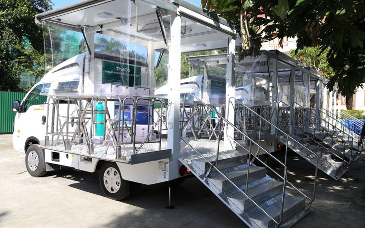 Đắk Lắk: Tiếp nhận 5 xe chuyên dụng tiêm chủng vắc xin lưu động