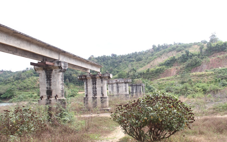 Đắk Lắk chỉ đạo dừng tháo dỡ cầu Quảng Phú bỏ hoang gần 20 năm