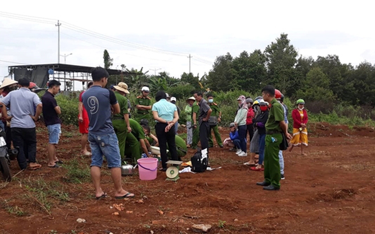 Thi thể bé trai sơ sinh còn nguyên dây rốn được phát hiện trong thùng rác