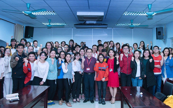 115 cán bộ, sinh viên Y Hà Nội tình nguyện đến Nội Bài phòng chống Covid-19
