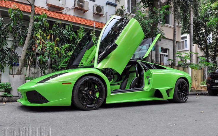 Chạm trán siêu xe Murcielago LP640 Verde Ithaca trên phố Sài Gòn