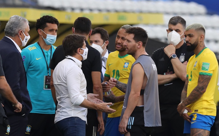 Ai có lỗi lớn trong scandal Brazil - Argentina?