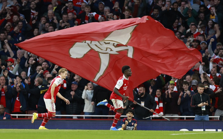 Kết quả Arsenal 3-2 Liverpool, Ngoại hạng Anh: 'Pháo thủ' lại lên đỉnh