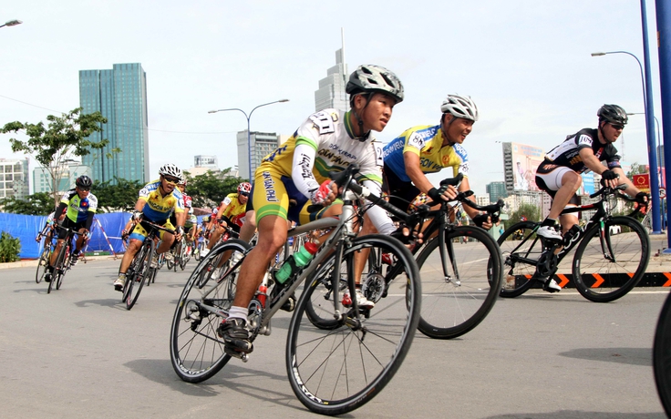 Sôi động giải đua xe đạp truyền thống TP.HCM lần 3-2015