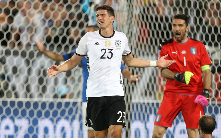 Tuyển Đức què quặt bước vào bán kết EURO 2016