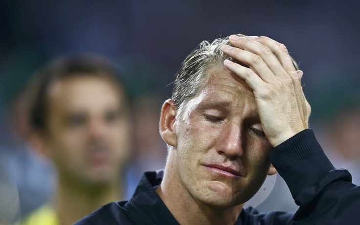Schweinsteiger chia tay tuyển Đức trong nước mắt